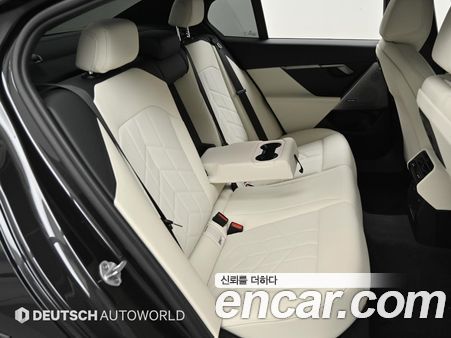 BMW 5 Series 2026, фото 12