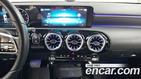 Mercedes-Benz A-Class 2021, фото 18