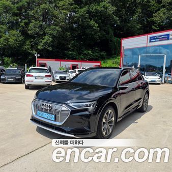 Audi e-tron 2020, фото 2