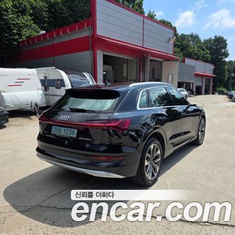 Audi e-tron 2020, фото 6