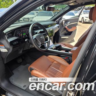 Audi e-tron 2020, фото 9