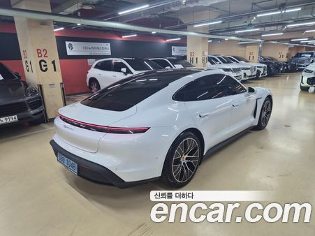 Porsche Taycan 2025, фото 5