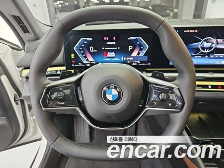 BMW 5 Series 2025, фото 9