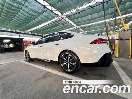 BMW 5 Series 2024, фото 5