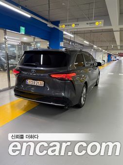 Toyota Sienna 2025, фото 2