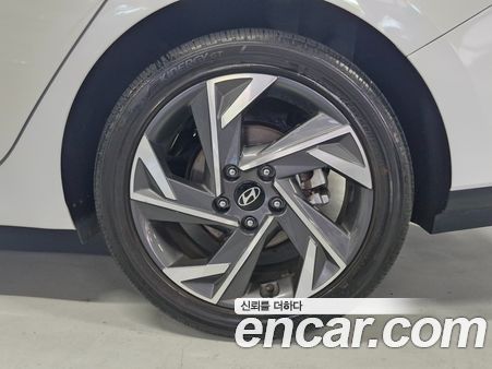 Hyundai Elantra 2024, фото 5