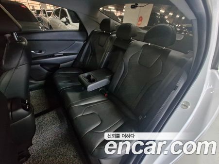 Hyundai Elantra 2024, фото 11