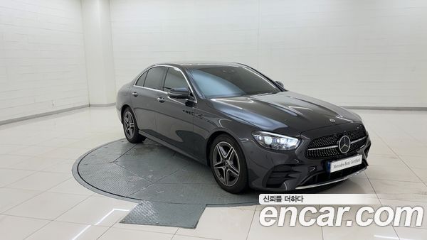 Mercedes-Benz E-Class 2023, фото 7