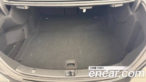 Mercedes-Benz E-Class 2023, фото 12