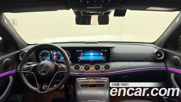 Mercedes-Benz E-Class 2023, фото 16