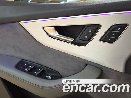 Audi Q7 2021, фото 12