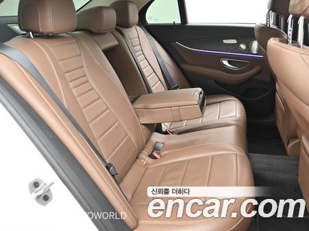 Mercedes-Benz E-Class 2020, фото 12