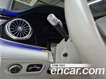 Mercedes-Benz EQS 2023, фото 12