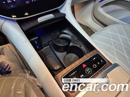 Mercedes-Benz EQS 2023, фото 15