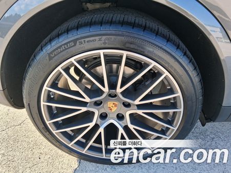 Porsche Cayenne 2022, фото 9