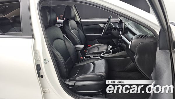 Kia K3 2022, фото 16