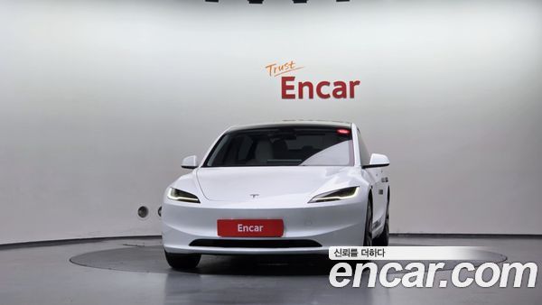 Tesla Model 3 2024, фото 3
