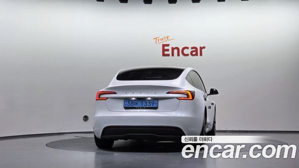 Tesla Model 3 2024, фото 4