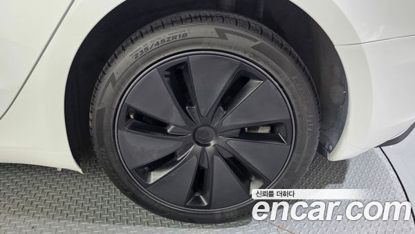Tesla Model 3 2024, фото 7