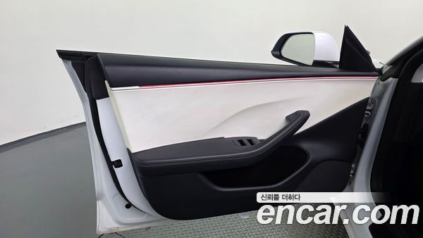 Tesla Model 3 2024, фото 14