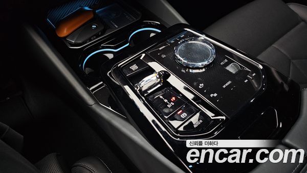 BMW 5 Series 2025, фото 12