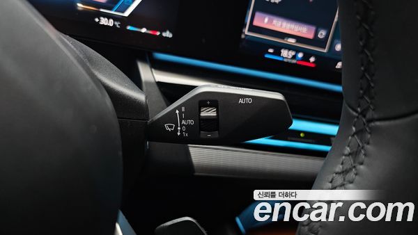 BMW 5 Series 2025, фото 24