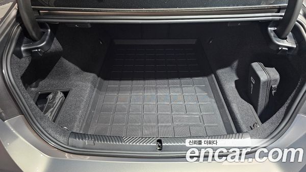 BMW 5 Series 2025, фото 32