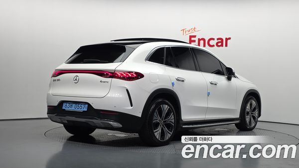 Mercedes-Benz EQE 2023, фото 2