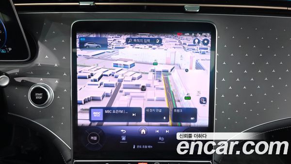 Mercedes-Benz EQE 2023, фото 20