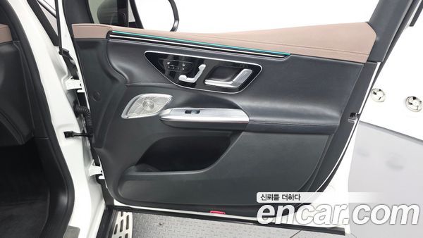 Mercedes-Benz EQE 2023, фото 14
