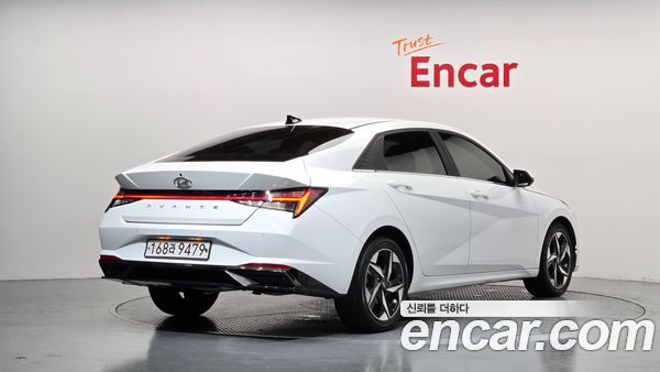 Hyundai Elantra 2021, фото 2