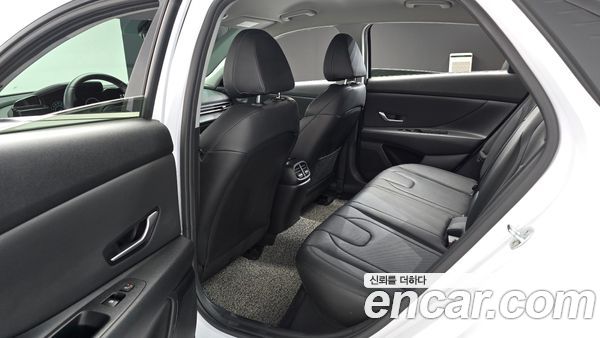 Hyundai Elantra 2021, фото 11
