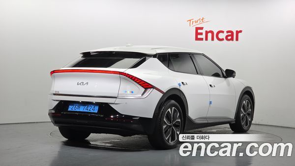 Kia EV6 2024, фото 2