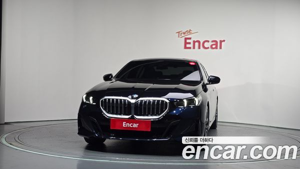 BMW 5 Series 2025, фото 3