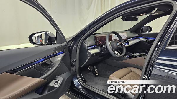 BMW 5 Series 2025, фото 10