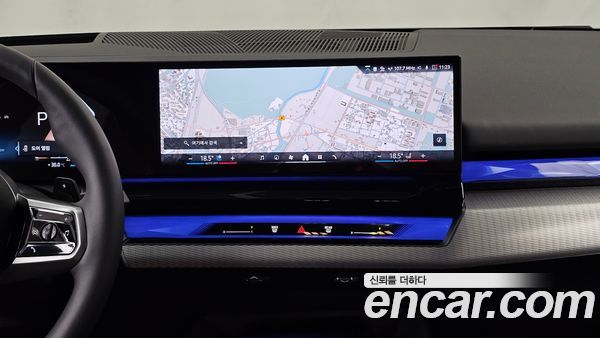 BMW 5 Series 2025, фото 14