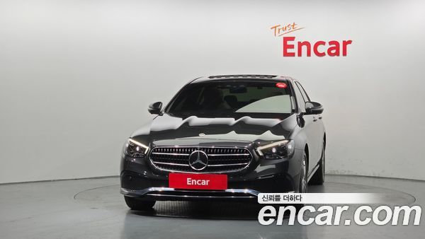 Mercedes-Benz E-Class 2021, фото 3