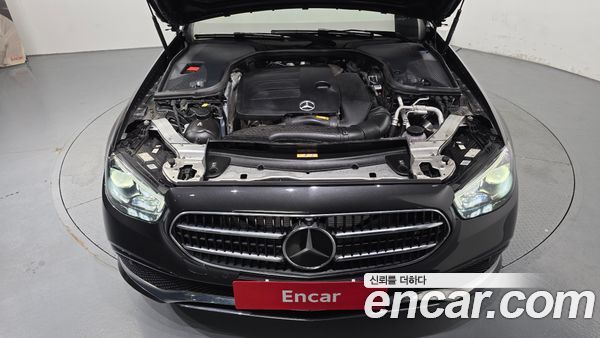 Mercedes-Benz E-Class 2021, фото 6