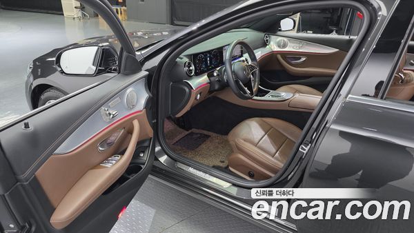 Mercedes-Benz E-Class 2021, фото 13