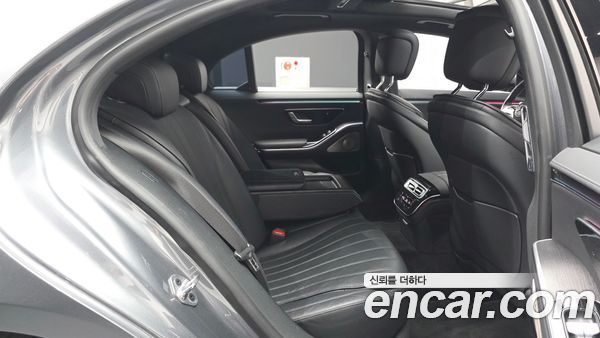 Mercedes-Benz S-Class 2022, фото 12