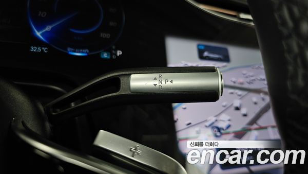 Mercedes-Benz EQS 2023, фото 12