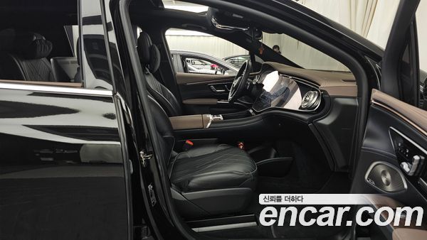 Mercedes-Benz EQS 2023, фото 17
