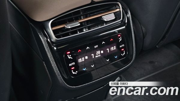 Mercedes-Benz EQS 2023, фото 24