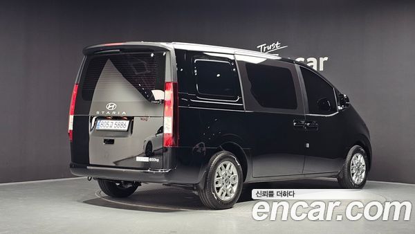 Hyundai Staria 2025, фото 2