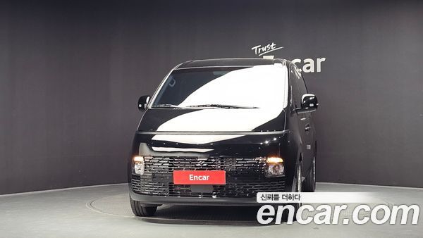 Hyundai Staria 2025, фото 3