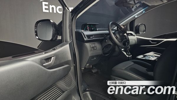 Hyundai Staria 2025, фото 10