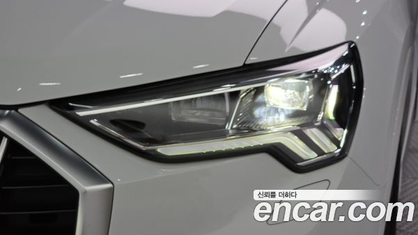 Audi Q3 2023, фото 8