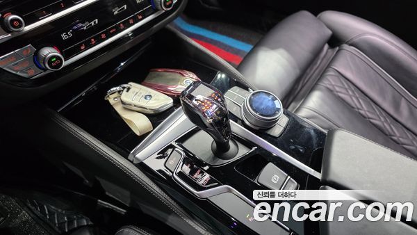 BMW 5 Series 2020, фото 9