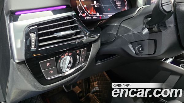 BMW 5 Series 2020, фото 12