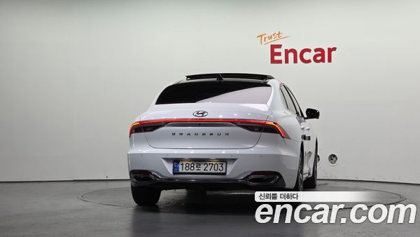 Hyundai Grandeur 2023, фото 4
